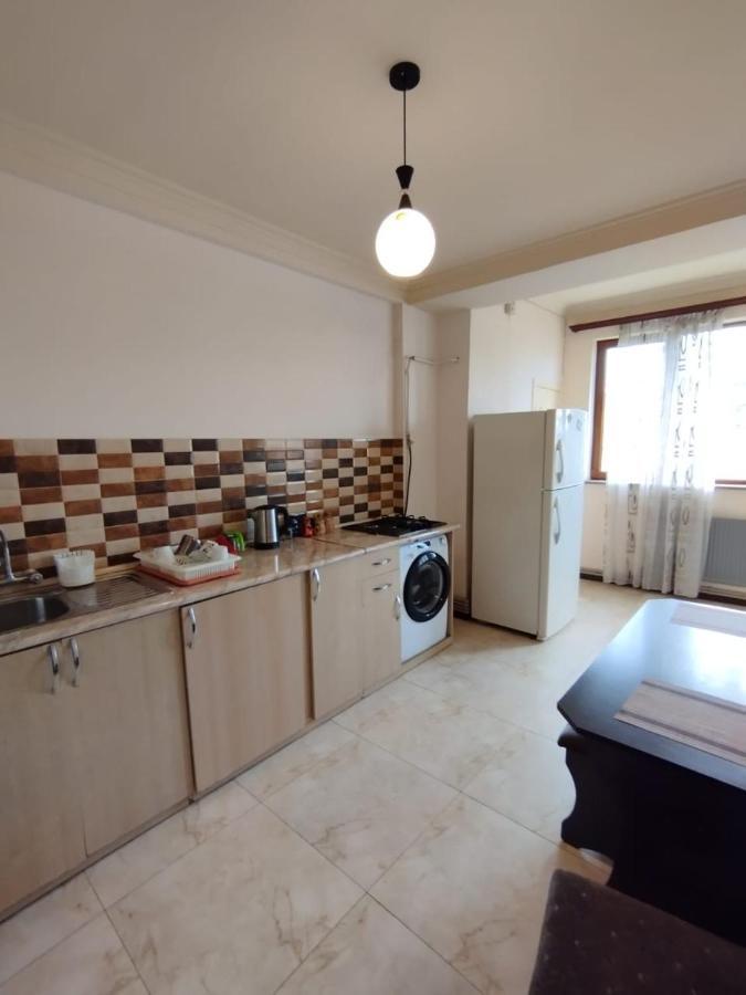 Large Apt Near Republic Square Apartment Yerevan Ngoại thất bức ảnh