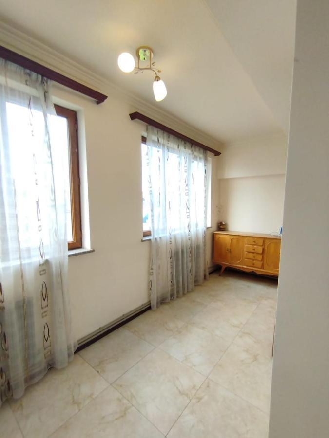 Large Apt Near Republic Square Apartment Yerevan Ngoại thất bức ảnh